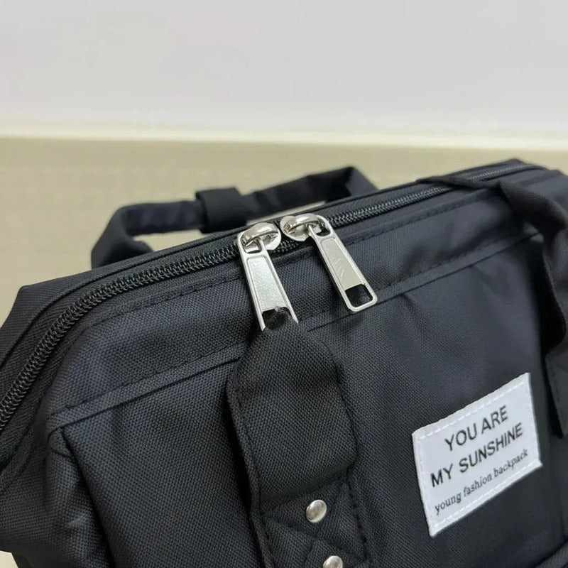 Pañalera Multifuncional Bebe Mochila Con Puerto Usb 10984-1 Negro Liso