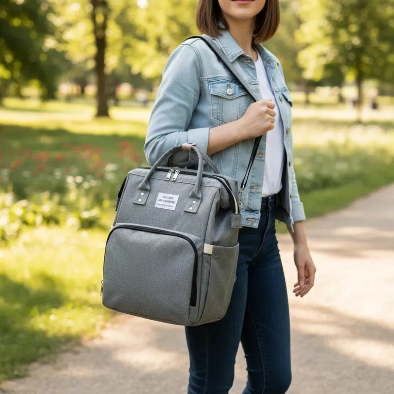 Pañalera Multifuncional Bebe Mochila Con Puerto Usb 10984-1 Gris Claro Liso