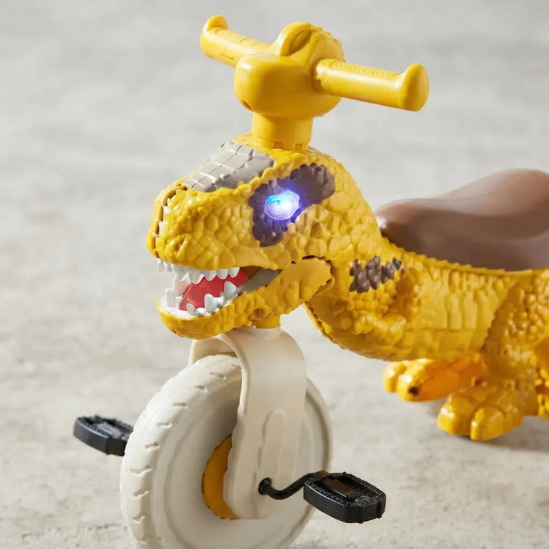 Triciclo Andador Infantil Dinosaurio Con Luces Y Música 6066 Naranja