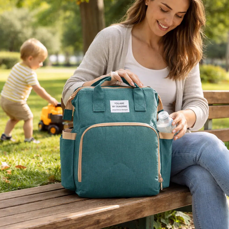 Pañalera Tipo Morral  Con Bolsillos Termicos Y Cambiador Verde Lisa